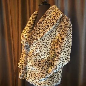 Leopard faux cape coat